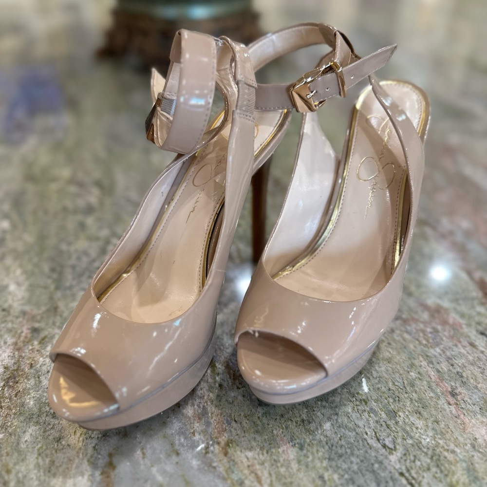 High shoes: platforms